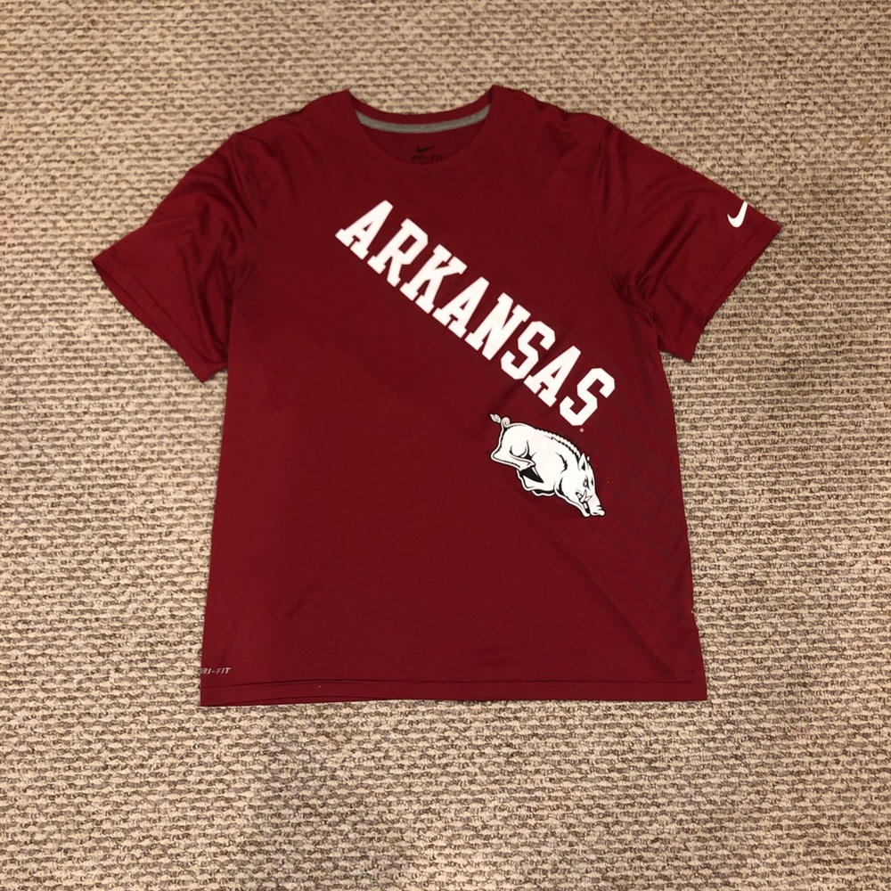 ☠️Men’s Nike Razorbacks T-Shirt☠️